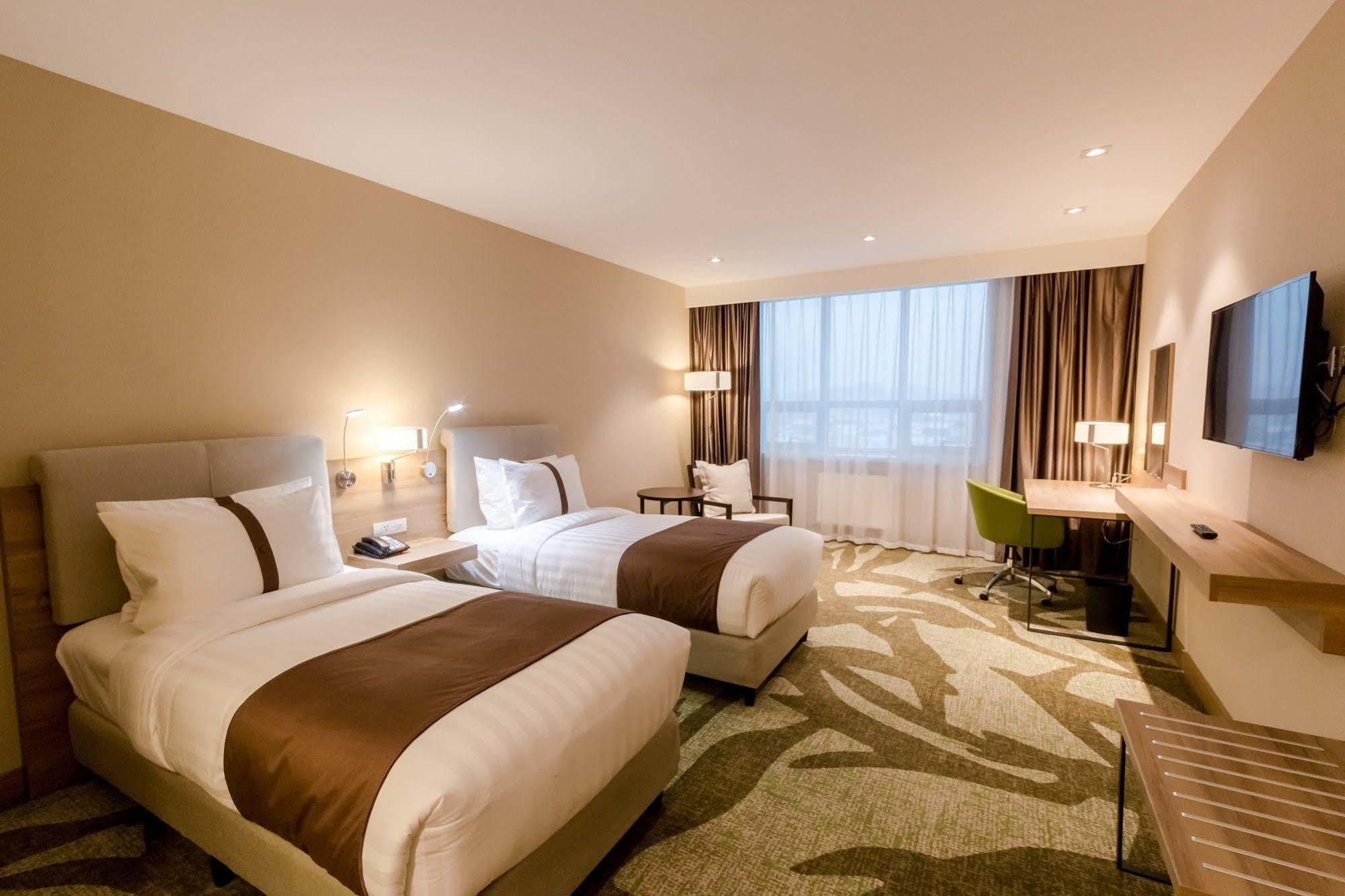 Holiday Inn Ulaanbaatar By Ihg Exterior foto